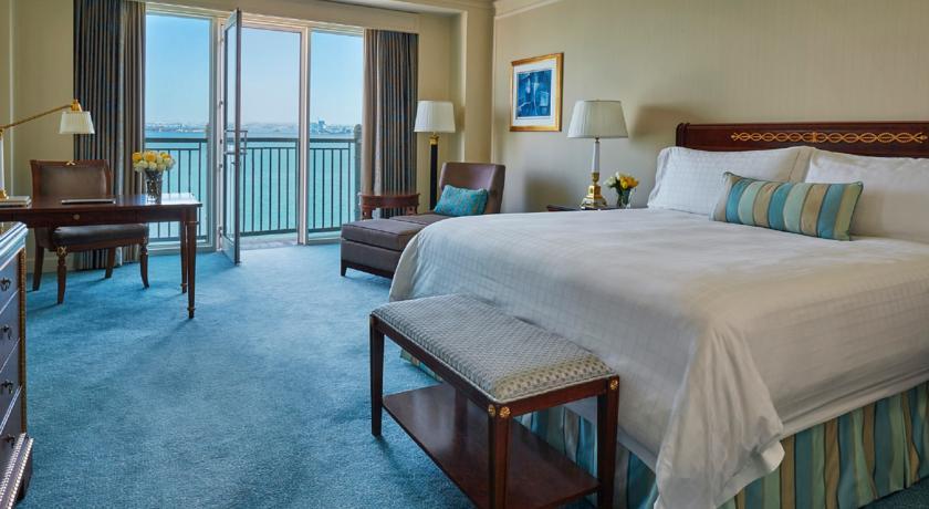 Four Seasons Hotel Dauhá Exteriér fotografie A guest room at The Westin