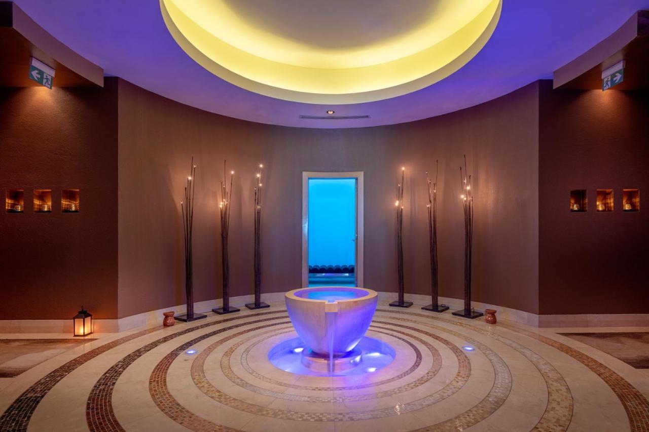 Four Seasons Hotel Dauhá Exteriér fotografie The spa at the Jumeirah Atlantis