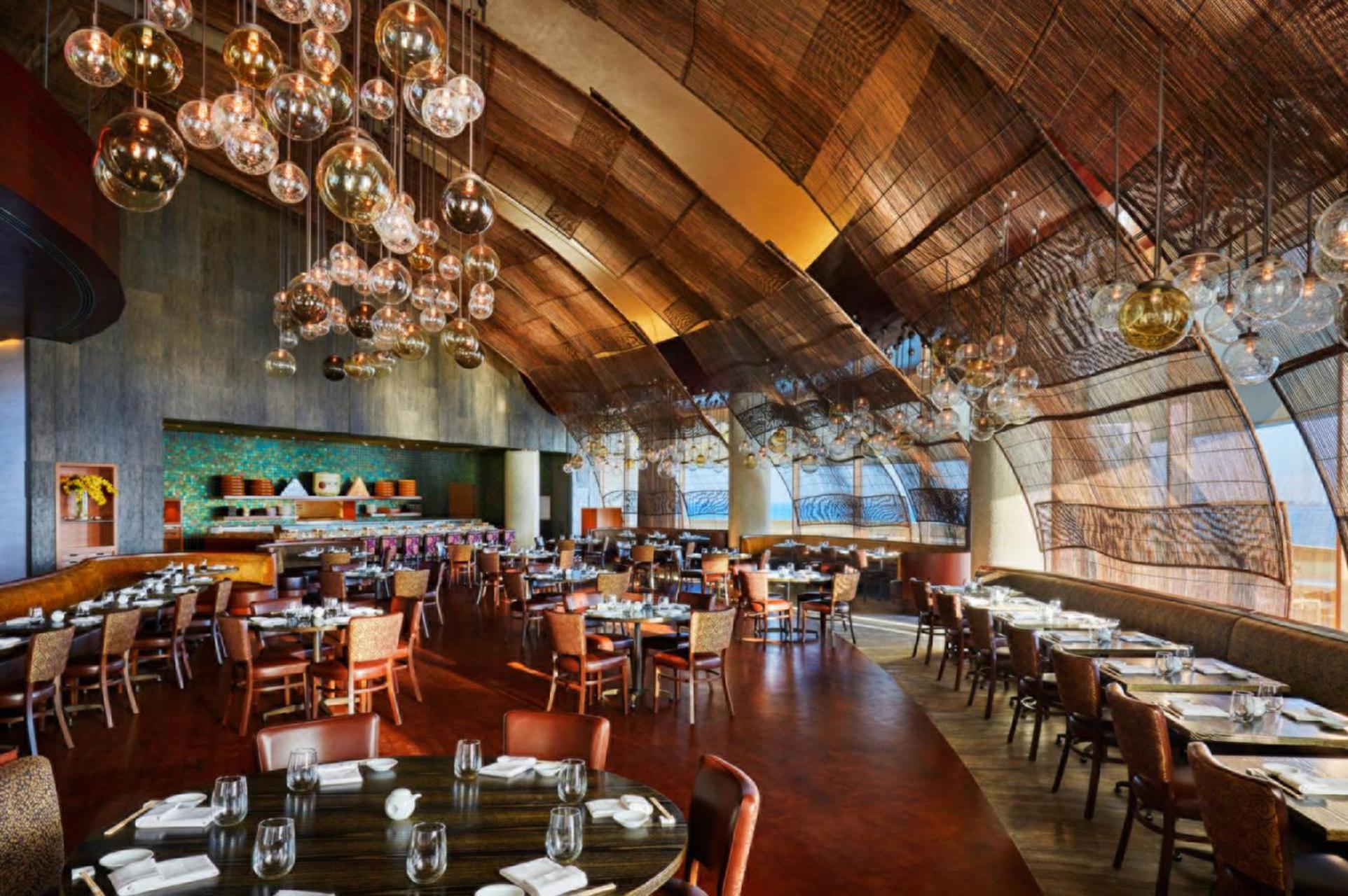 Four Seasons Hotel Dauhá Exteriér fotografie Interior of the restaurant