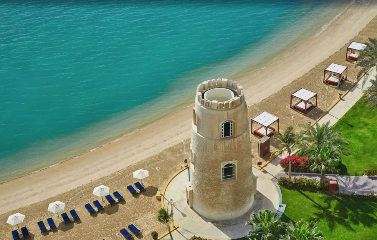 Four Seasons Hotel Dauhá Exteriér fotografie The beach at the Jumeirah Beach Hotel
